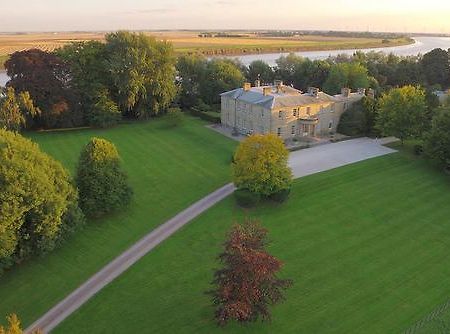 Saltmarshe Hall Екстериор снимка