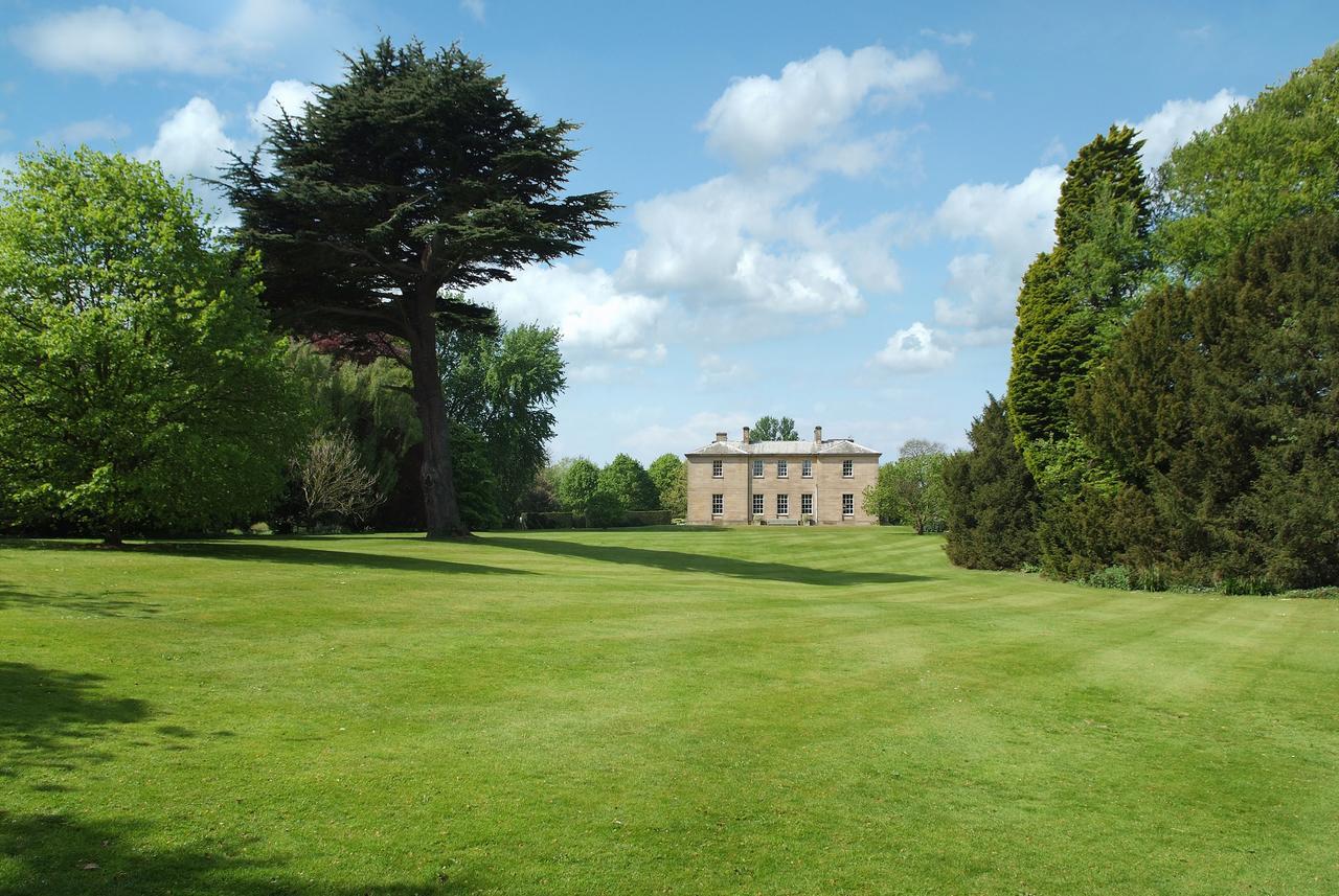 Saltmarshe Hall Екстериор снимка