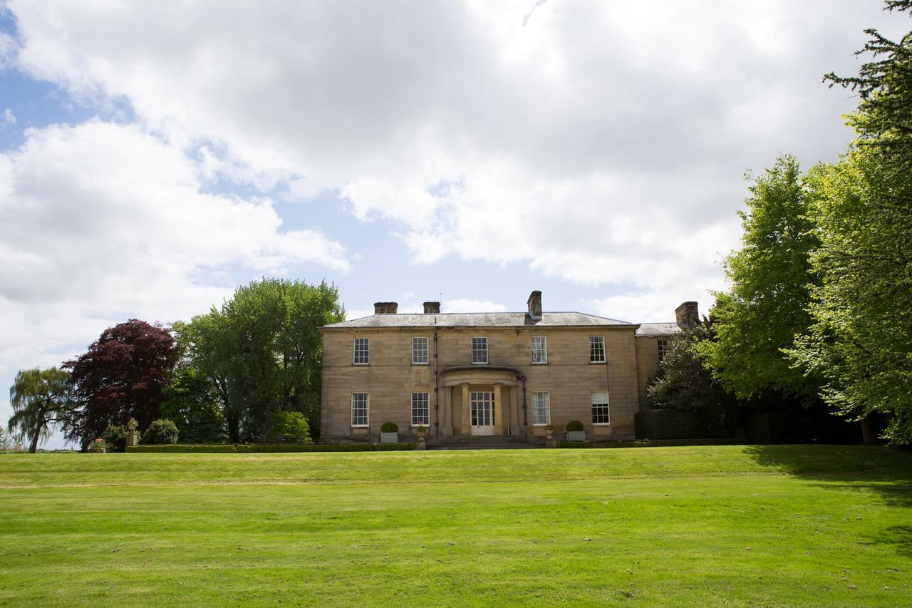 Saltmarshe Hall Екстериор снимка